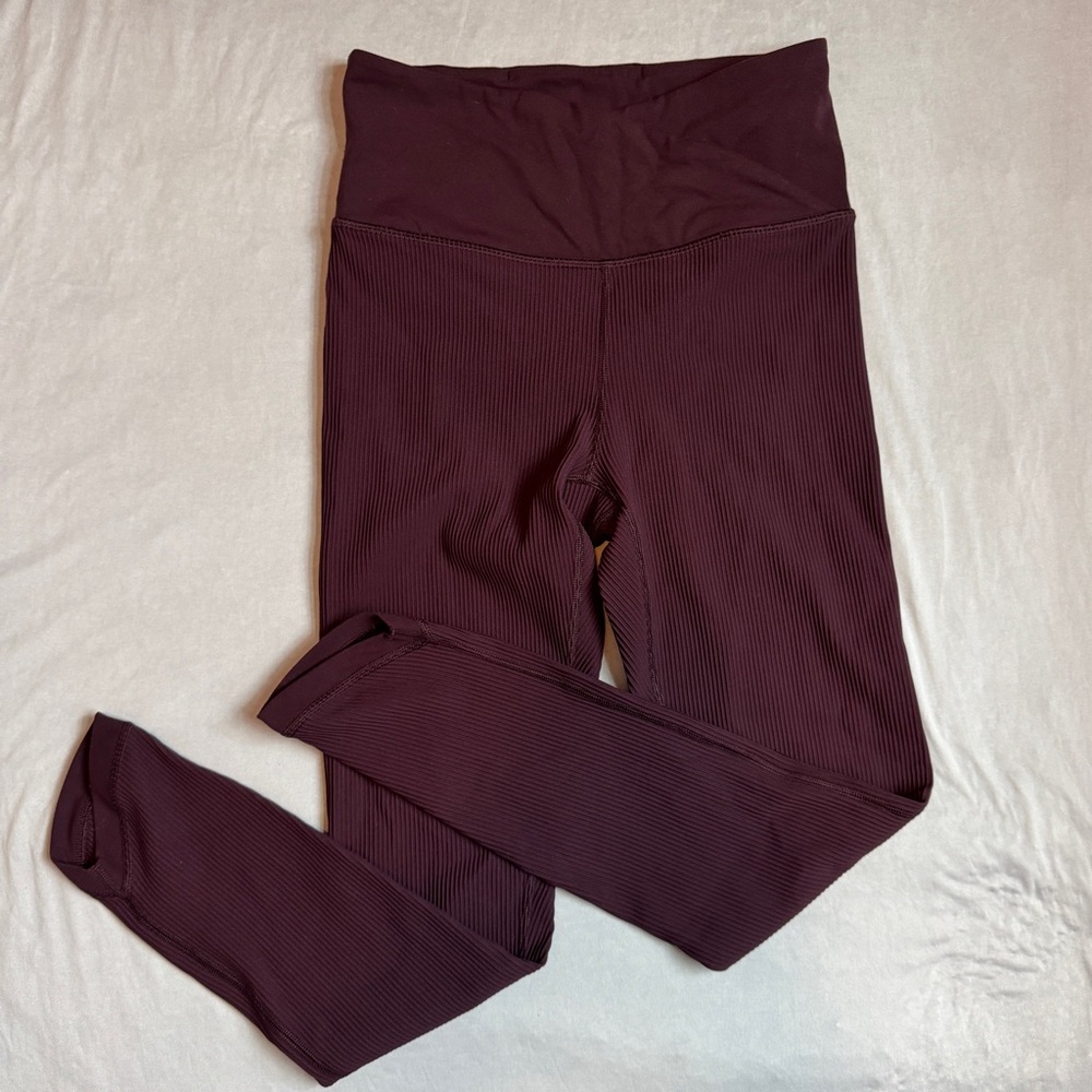 Athleta Elation Crossover Rib 7/8 Tights Leggings Small maroon deep purple Plum